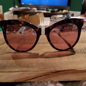 NWT Dolce & Gabbana Tortoise Sunglasses